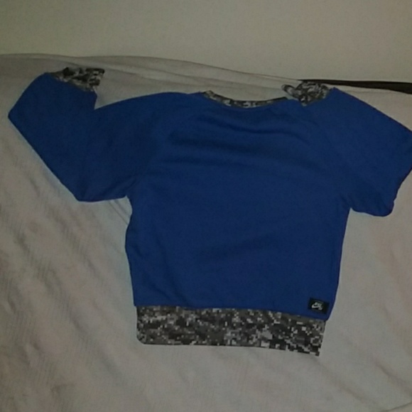 Nike - Picture 2 of 3